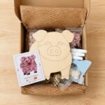 Cheerful Pig Glass Mosaic Art Kit