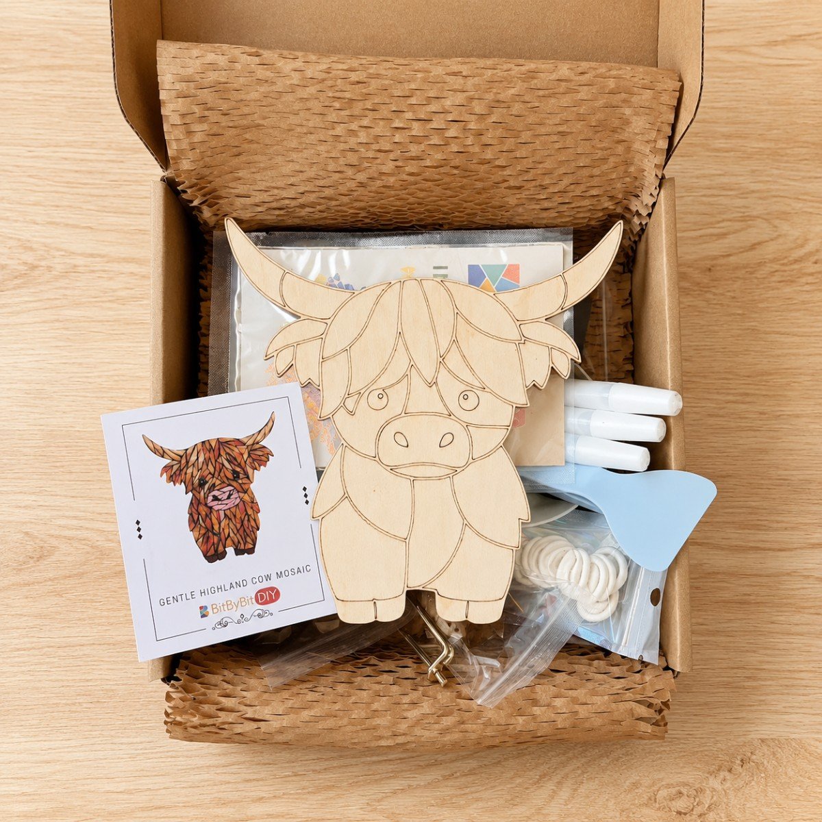 Gentle Highland Cow Glass Mosaic Art Kit